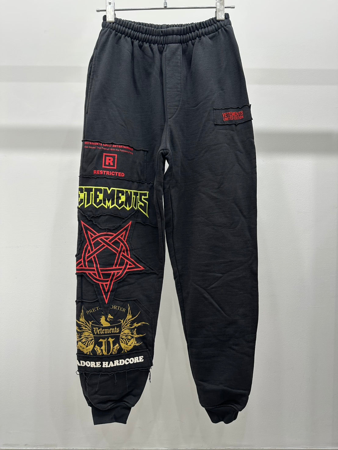 VETEMENTS ハードコアスウェットパンツ