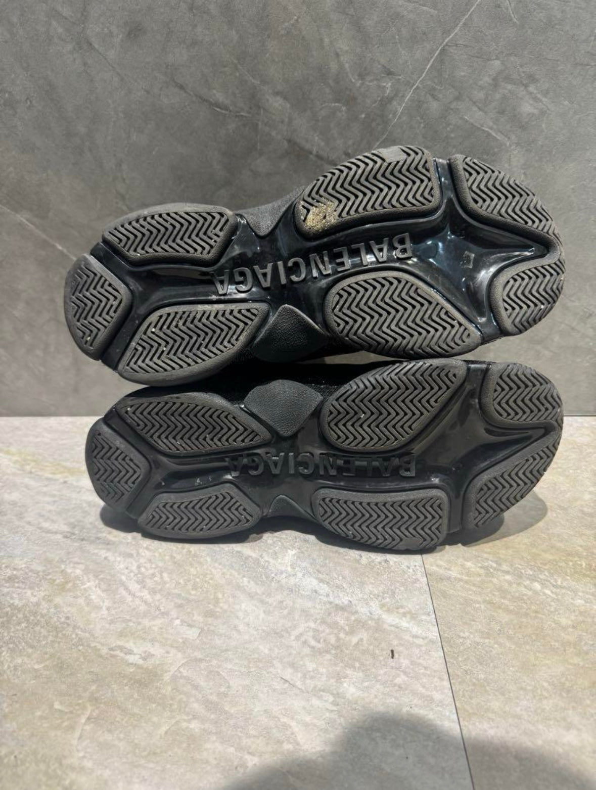 BALENCIAGA TRIPLE S トリプルエス ラインストーン スニーカー