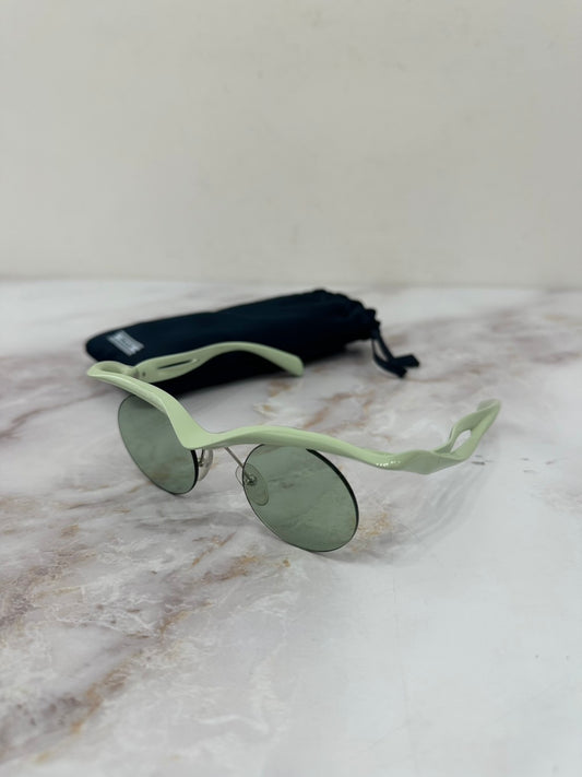 PRADA SPRA18 セミリムレスサングラス