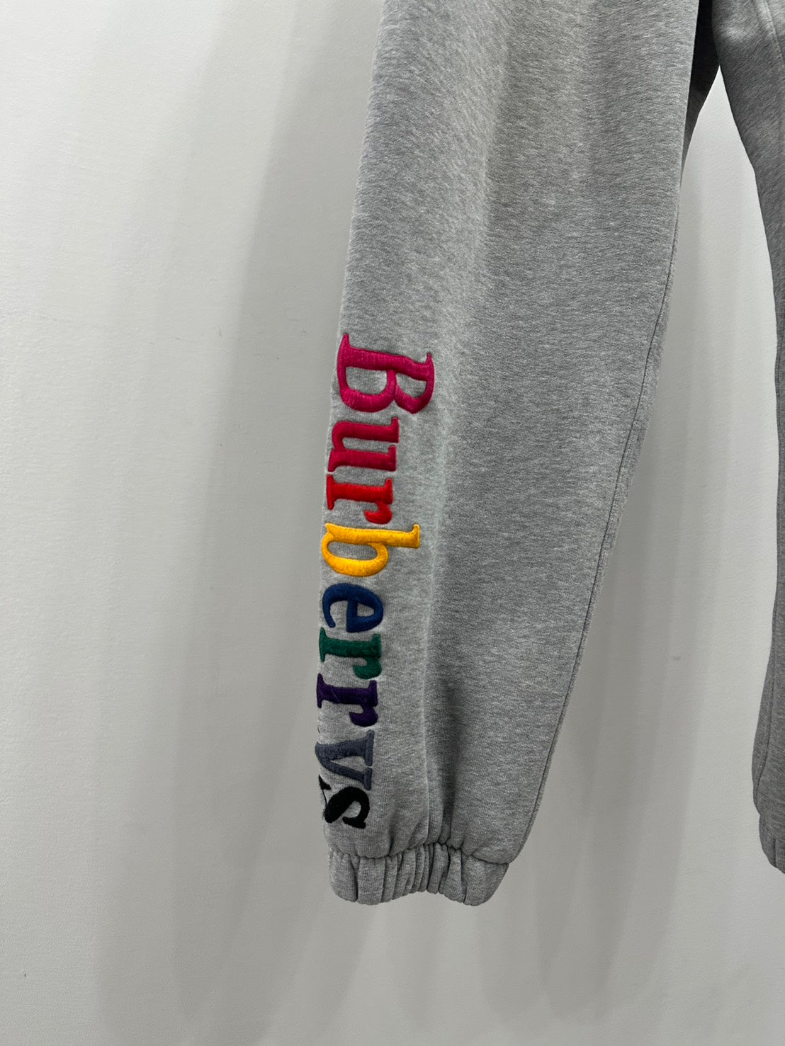 Burberry ロゴ刺繍スウェットパンツ