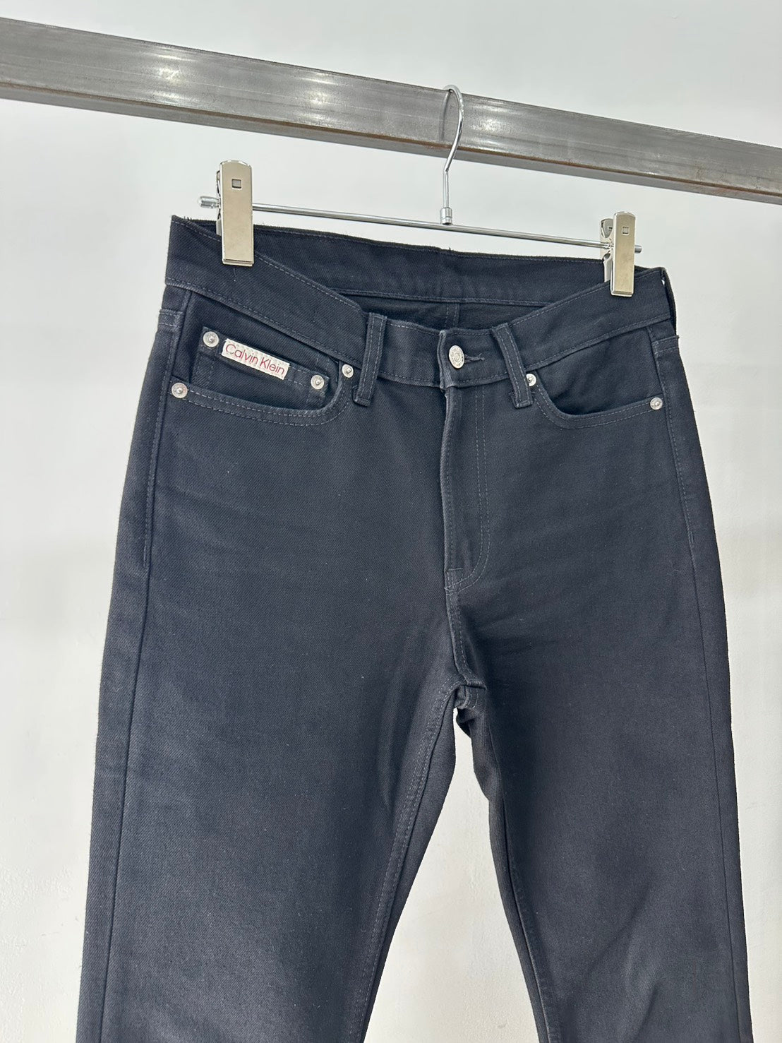 Calvin Klein スリムデニムパンツ