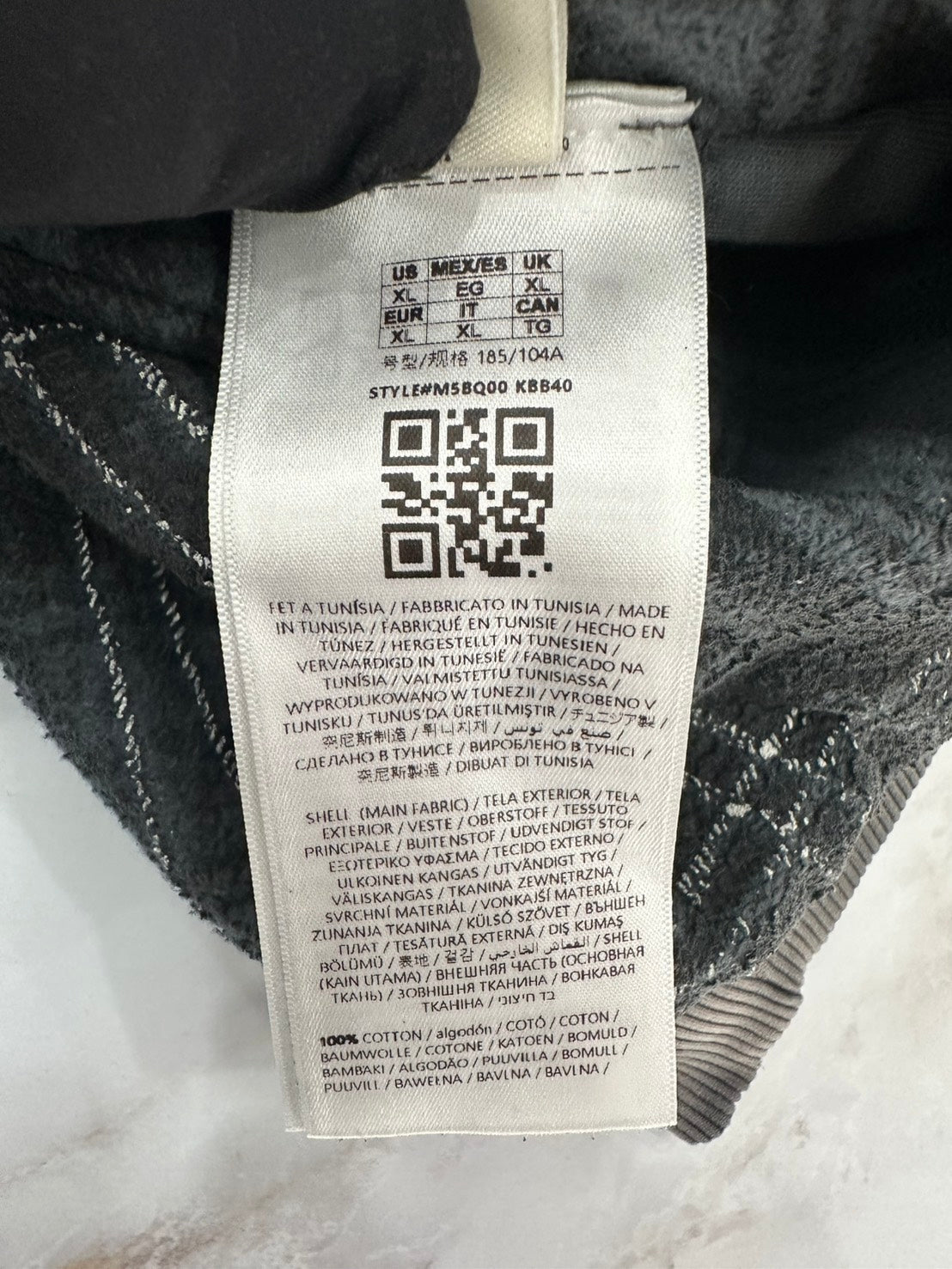 GUESS USA リバーシブル裏地チェックジップパーカー