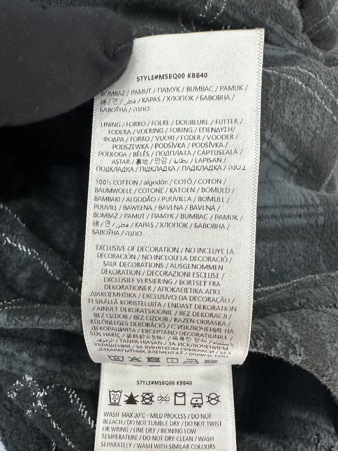 GUESS USA リバーシブル裏地チェックジップパーカー