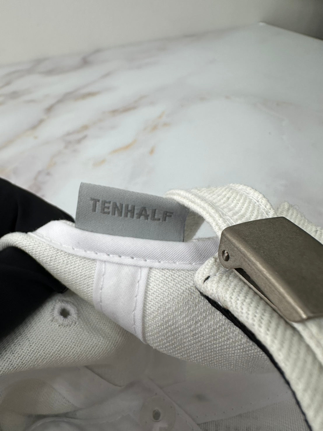 TENHALF 総柄キャップ